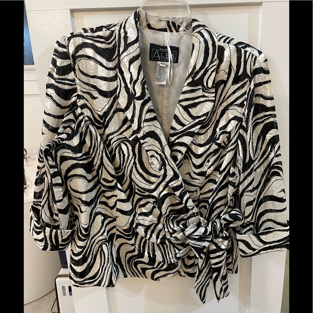 Alex Evenings Petite XLP Front Wrap and Tie at Waist—Lovely!